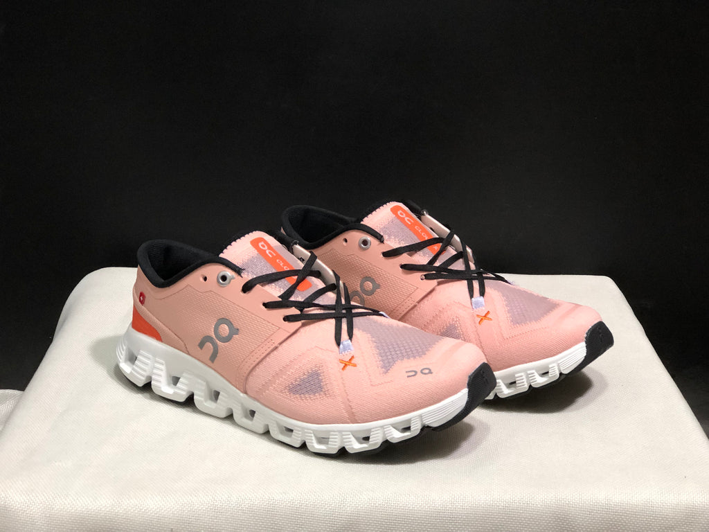 On Running Shoes – Black & Orange