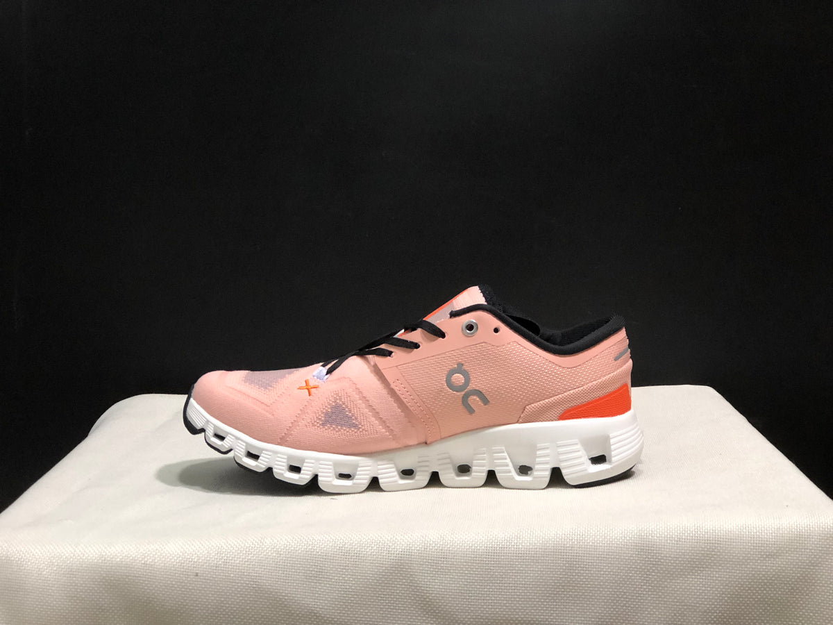 On Running Shoes – Black & Orange