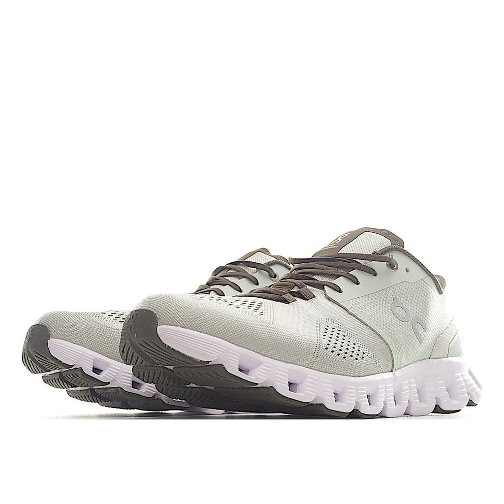 On Running Shoes – Black & Orange