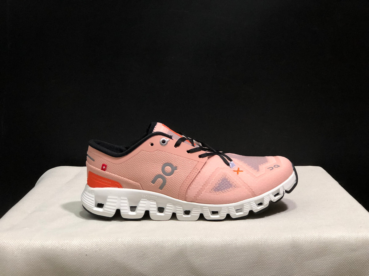 On Running Shoes – Black & Orange