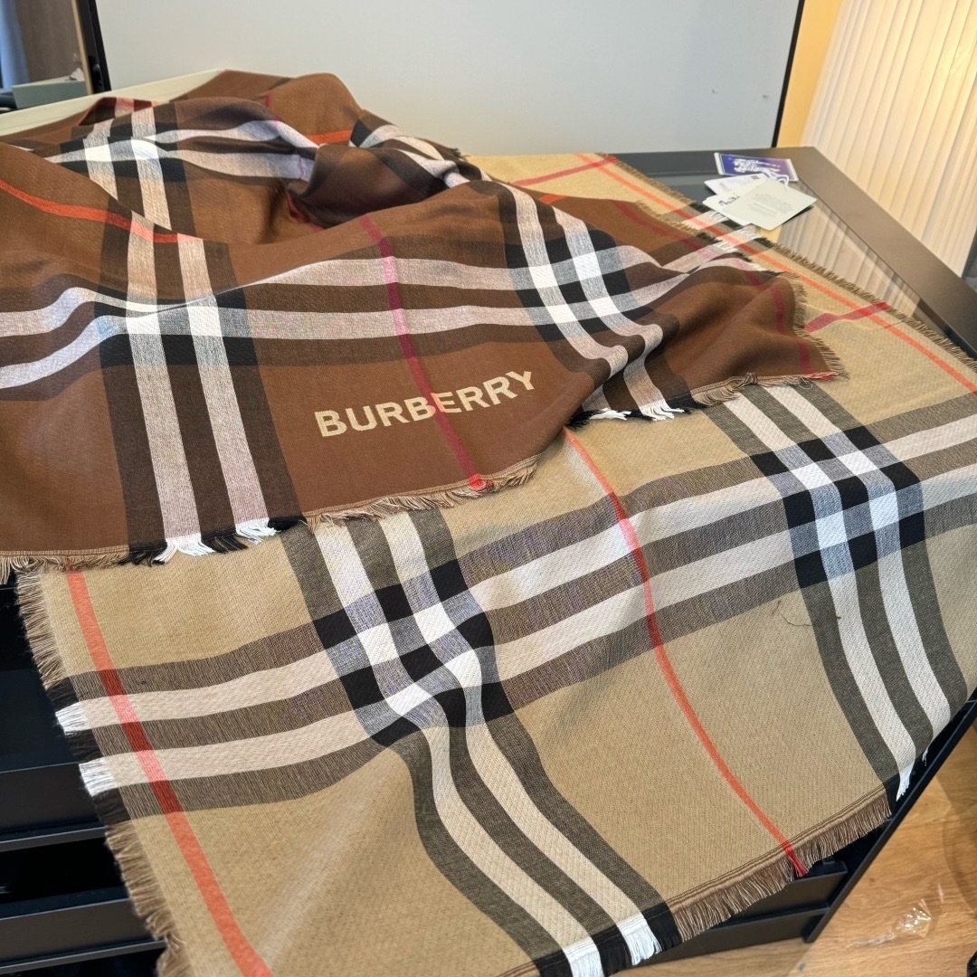 Burberry Bold Check Fringed Scarf - 110 x 200 cm