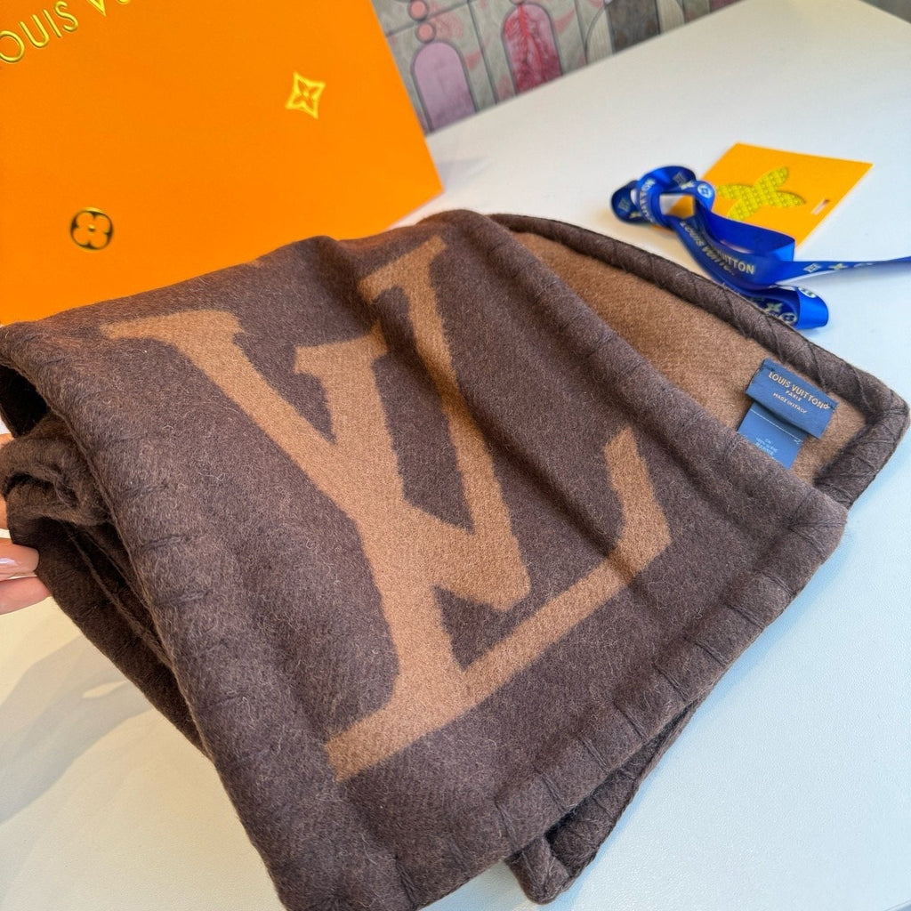 Louis Vuitton Oversized Monogram Fashion Scarf