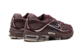 Air Max Moto 2k SE WMNS "Tattoo Burgundy Crush" IO4862 500